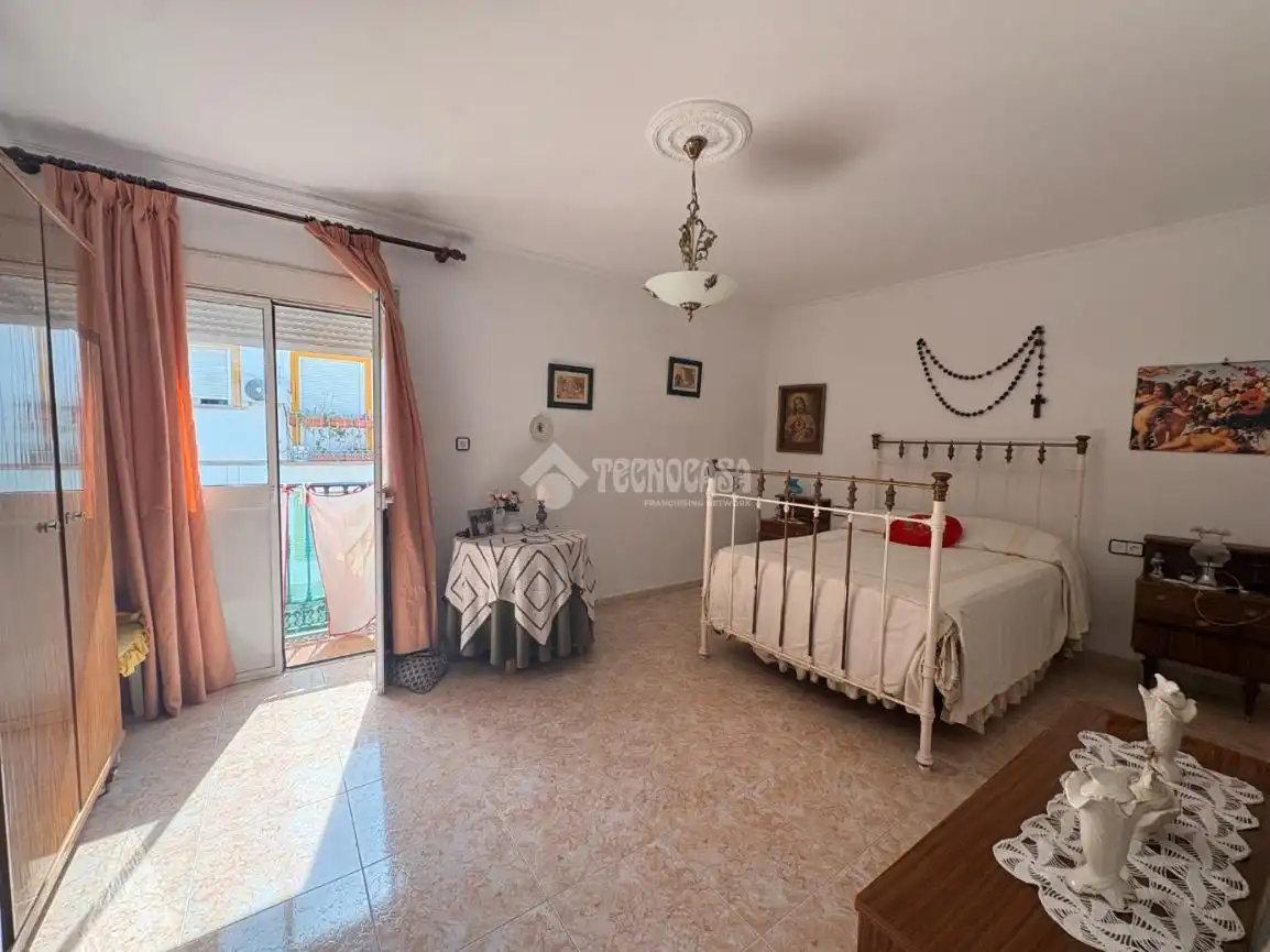Habitación de Casa adosada en venta en Ardales con Terraza, Amueblado y Balcón