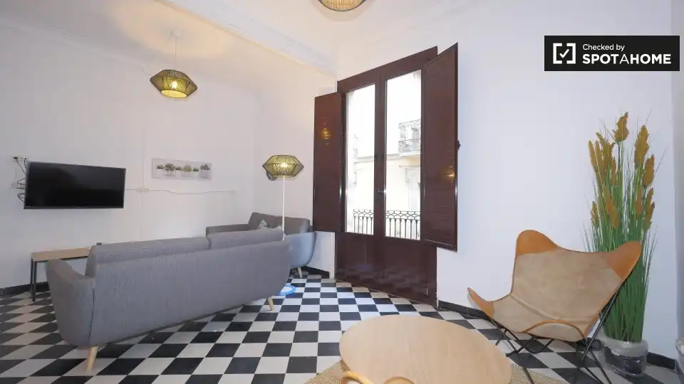 Flat with terrace to rent in Ciutat Vella, imagen 2