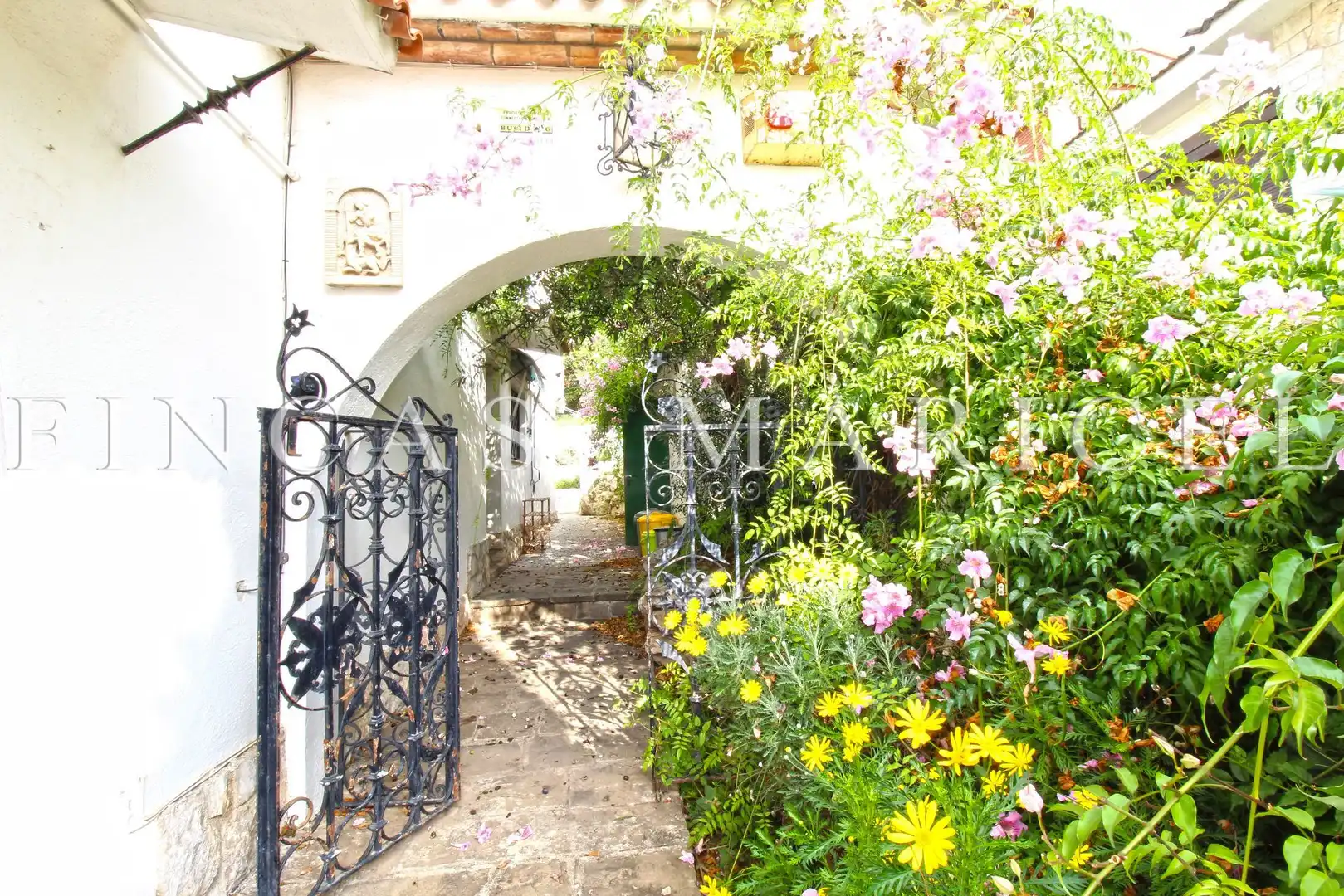 Jardín de Casa o chalet en venta en Sitges con Aire acondicionado, Calefacción y Jardín privado