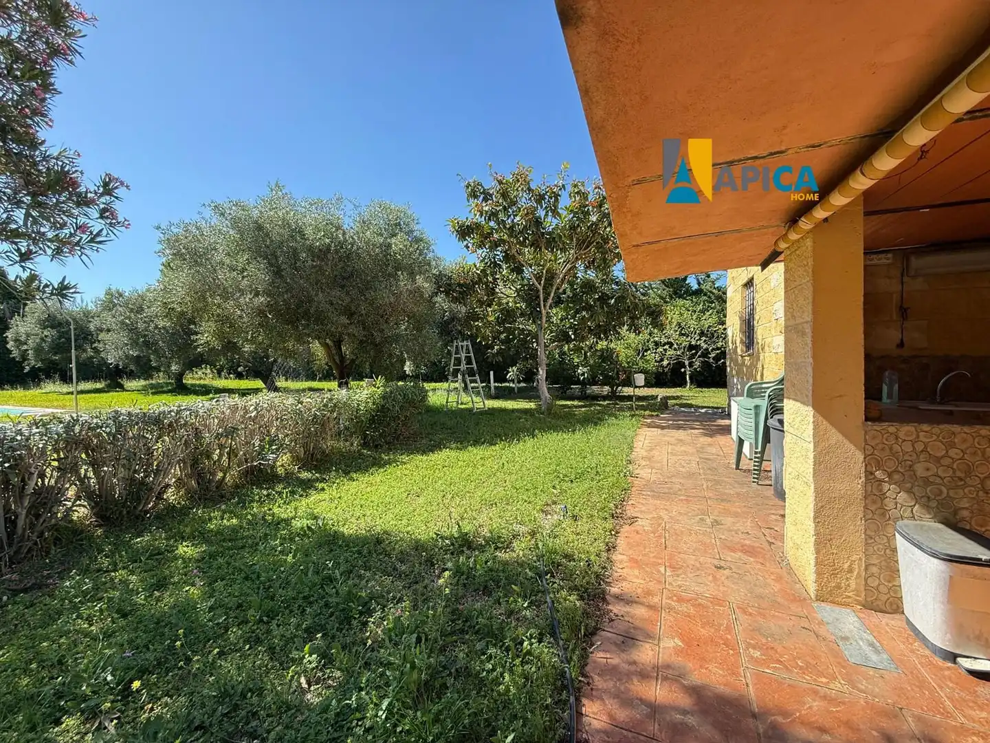 Jardí de Casa o xalet en venda en Puerto Real amb Aire condicionat, Terrassa i Traster