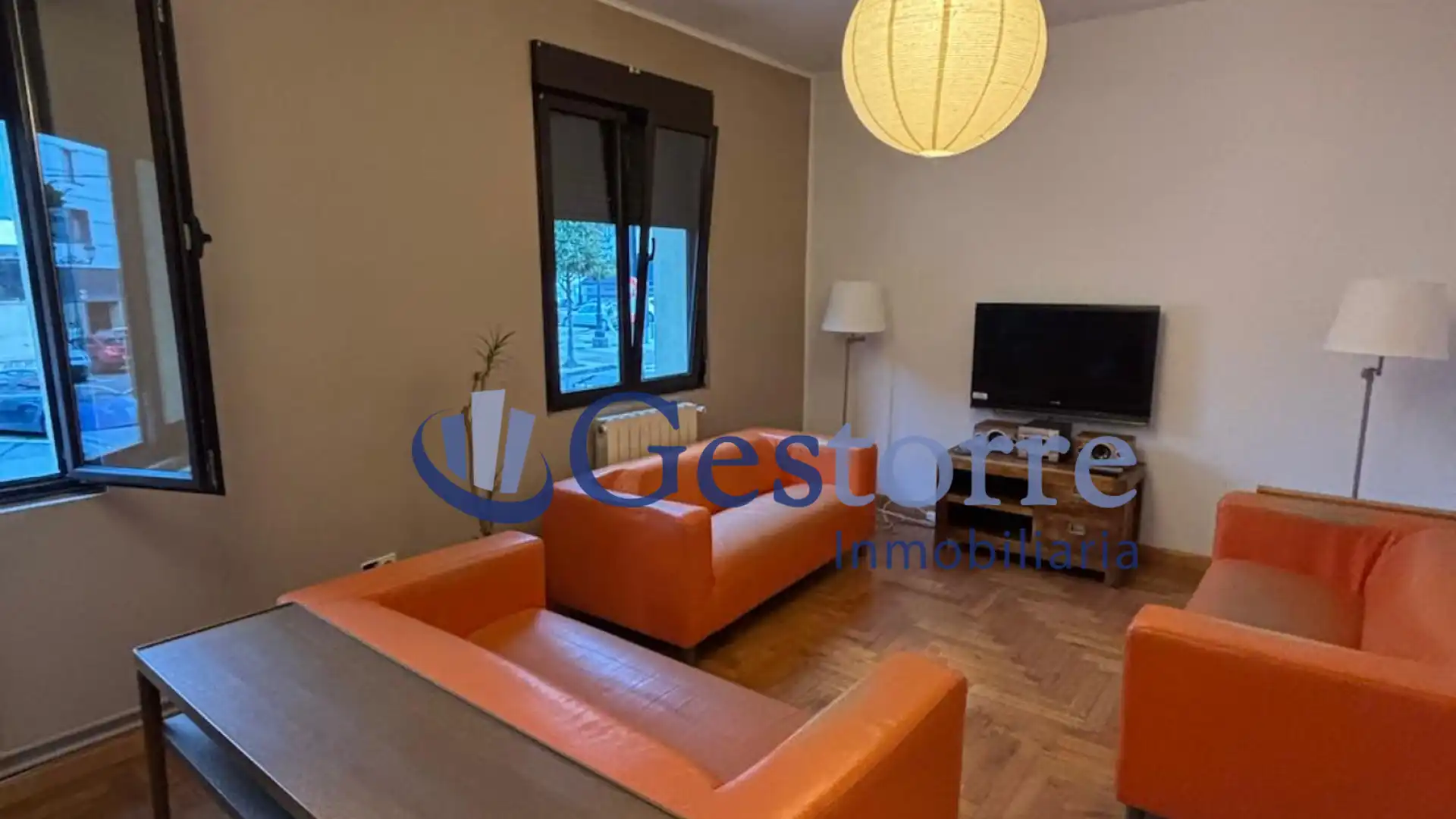 Living room of Flat for rent in Oviedo   with Heating, Parquet flooring and Furnished