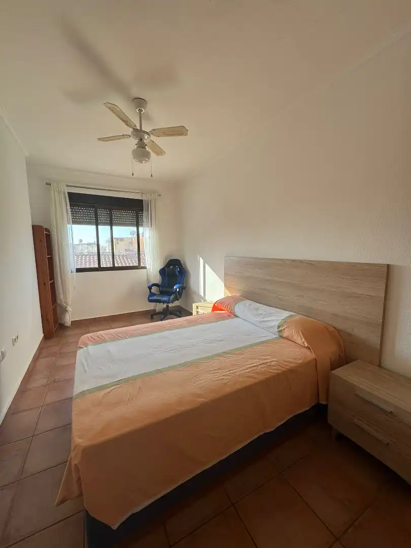 Dormitori de Casa adosada en venda en San Fulgencio amb Jardí privat, Terrassa i Moblat