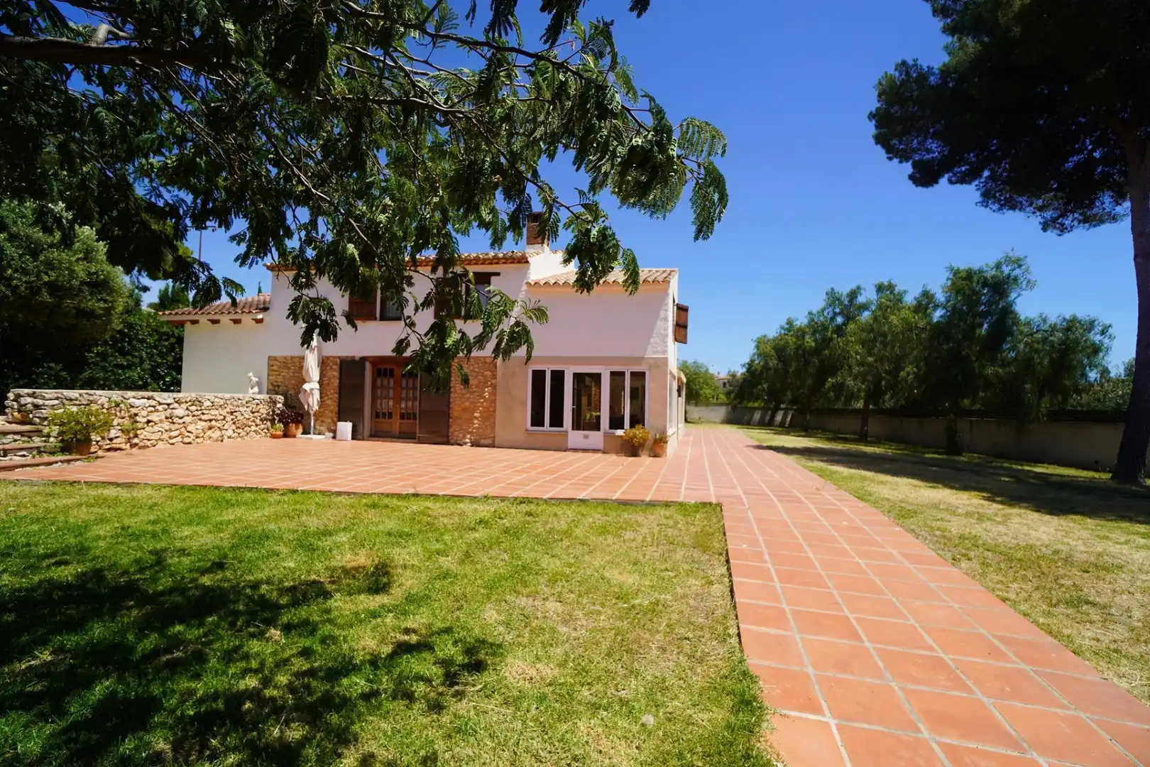 Jardí de Finca rústica en venda en El Vendrell amb Aire condicionat, Jardí privat i Piscina