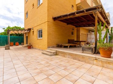 Erdgeschosswohnung mit Pool zum Verkauf in Playa Muchavista