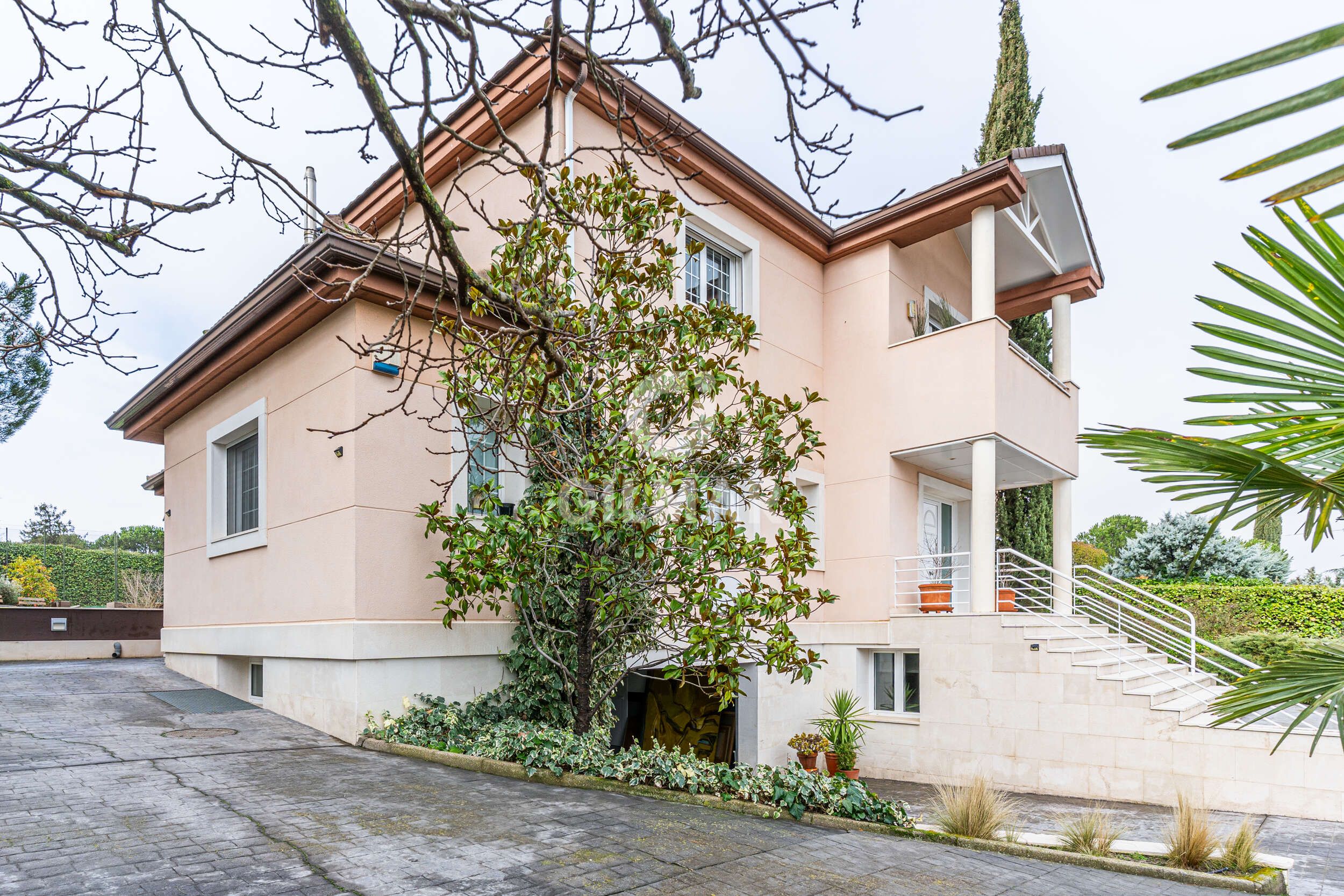 Vista exterior de Casa o chalet en venta en Boadilla del Monte con Calefacción, Jardín privado y Piscina