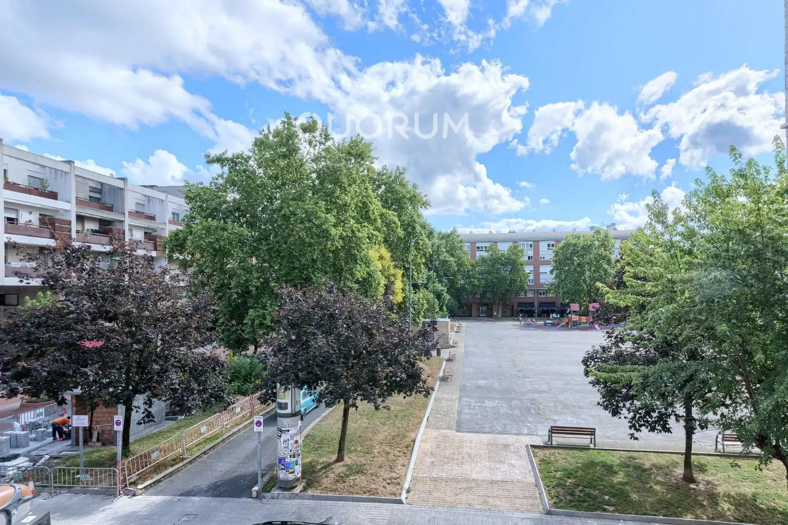 Vista exterior de Piso en venta en Basauri  con Calefacción y Balcón