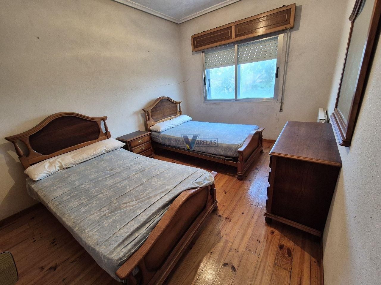 Dormitori de Casa o xalet en venda en Paderne de Allariz amb Calefacció, Jardí privat i Moblat