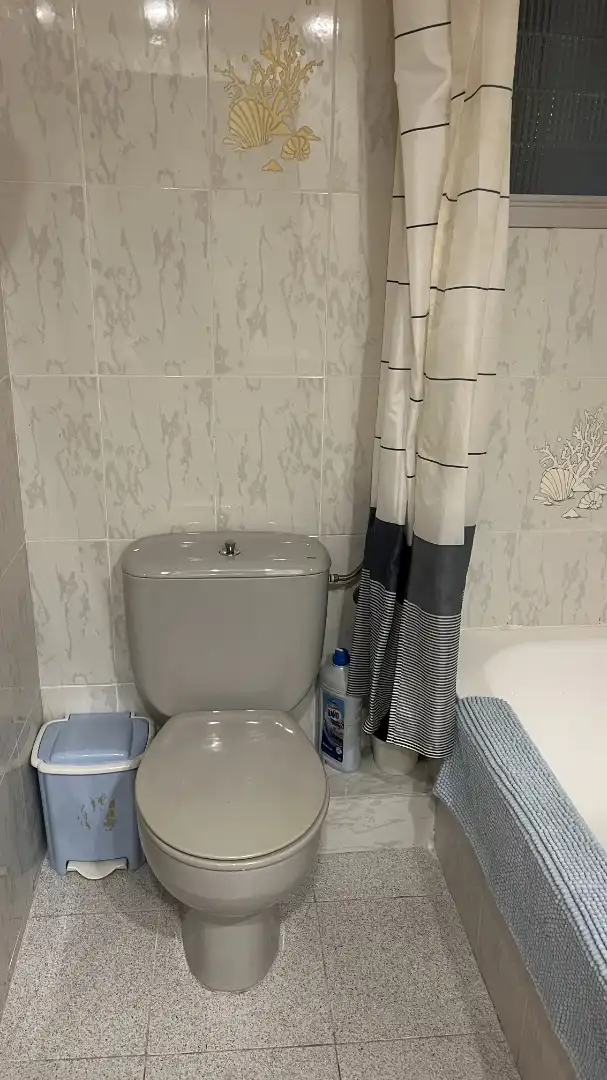 Bathroom of Flat for sale in Valencia  with Air Conditioner