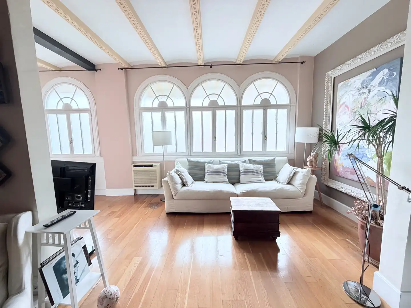 Sala d'estar de Àtic en venda en Barcelona amb Aire condicionat, Calefacció i Parquet