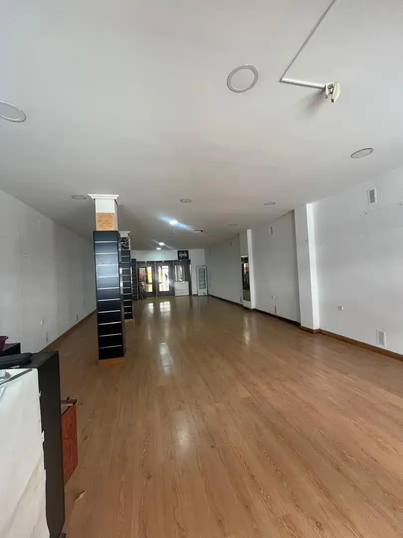 Local comercial en alquiler en Centro, imagen 2