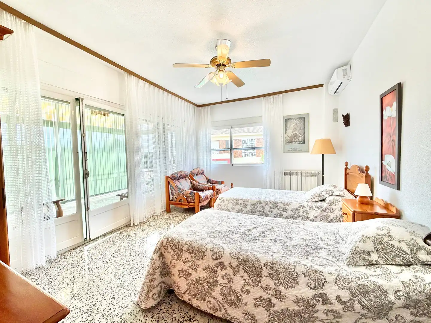 Bedroom of Houses for sale in El Campello  with Swimming Pool
