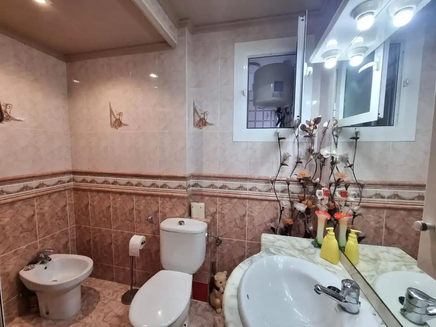 Bathroom of Flat for rent in  Valencia Capital  with Air Conditioner and Balcony