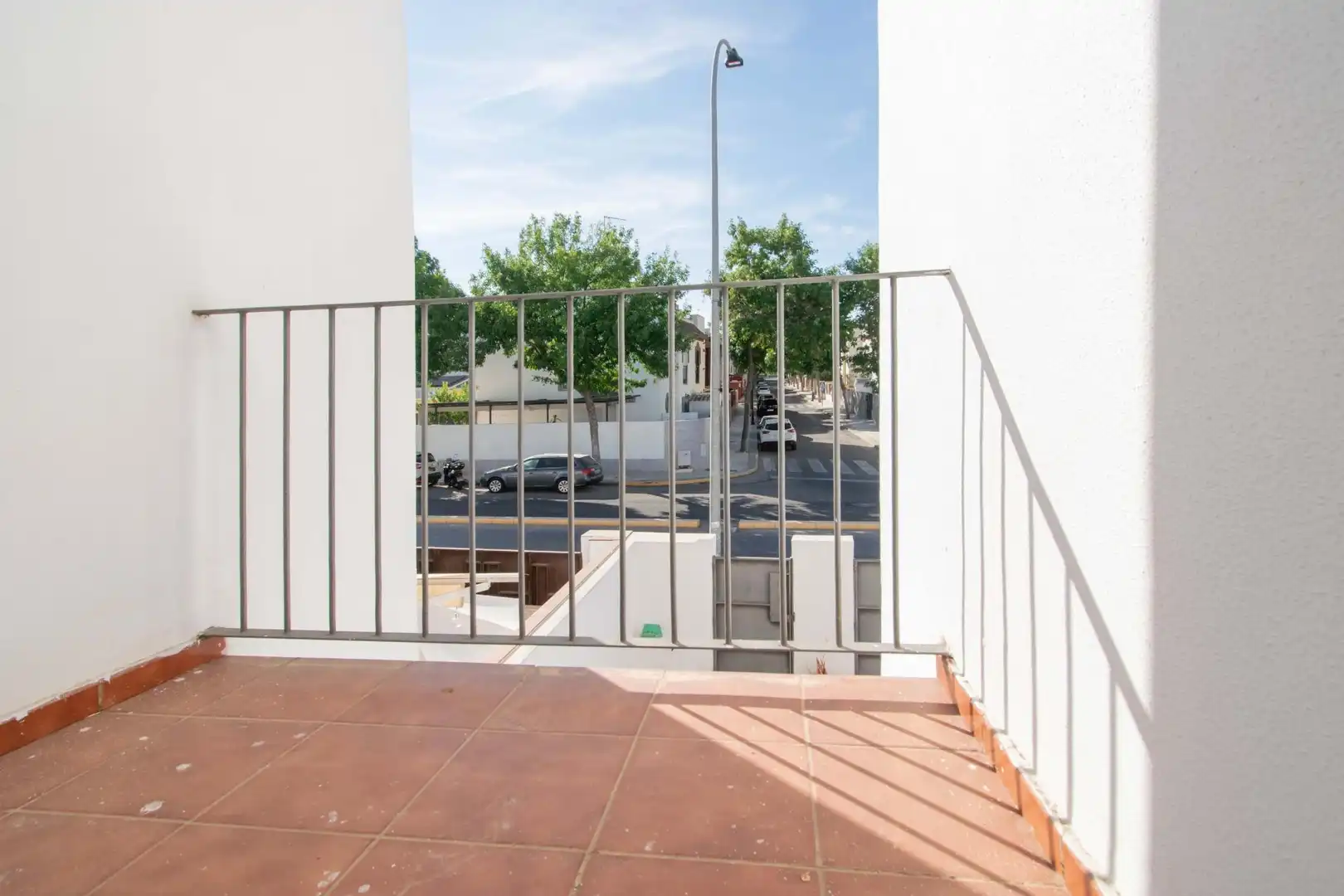 Terrasse von Einfamilien-Reihenhaus zum Verkauf in Bormujos mit Klimaanlage und Terrasse
