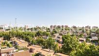 Vista exterior de Apartament en venda en  Madrid Capital amb Aire condicionat, Calefacció i Parquet