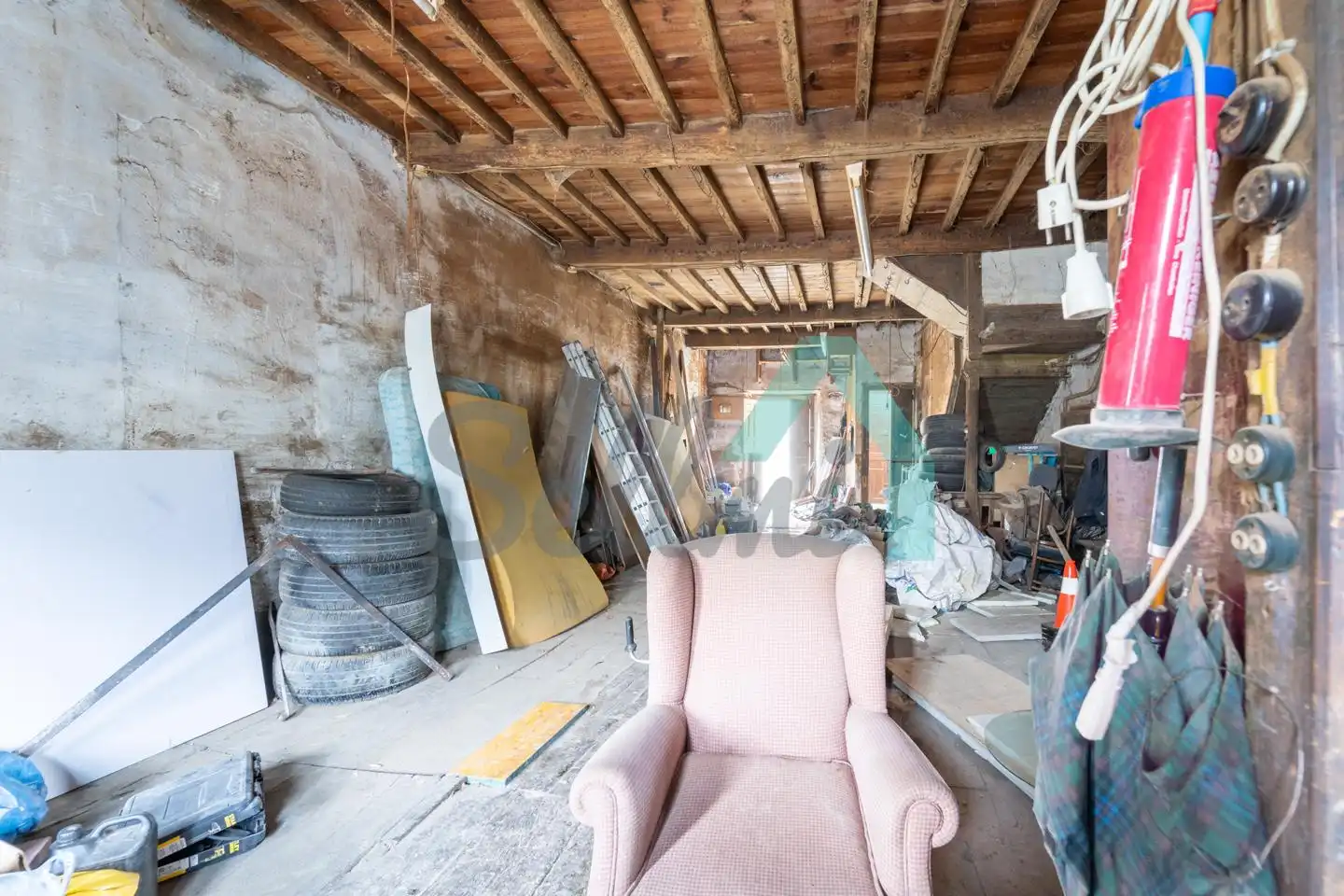 Casa adosada en venta en Quirós con Parquet y Trastero