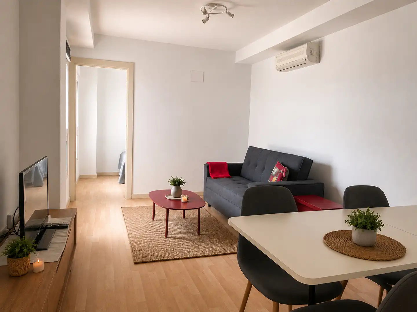 Sala d'estar de Apartament de lloguer en Palamós amb Aire condicionat, Calefacció i Parquet
