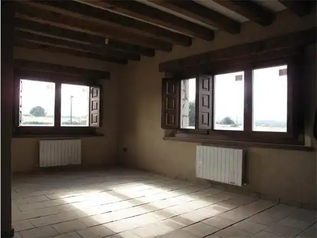Casa o chalet en venta en Pedraza con Jardín privado, Trastero y Amueblado