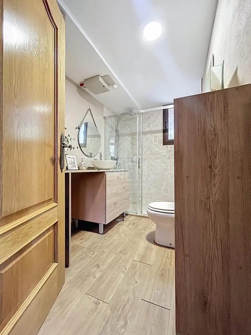 Baño de Casa o chalet en venta en Vegas del Genil con Aire acondicionado, Jardín privado y Terraza