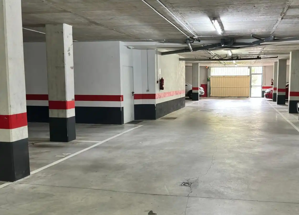 Parking de Piso en venta en Okondo con Terraza y Trastero