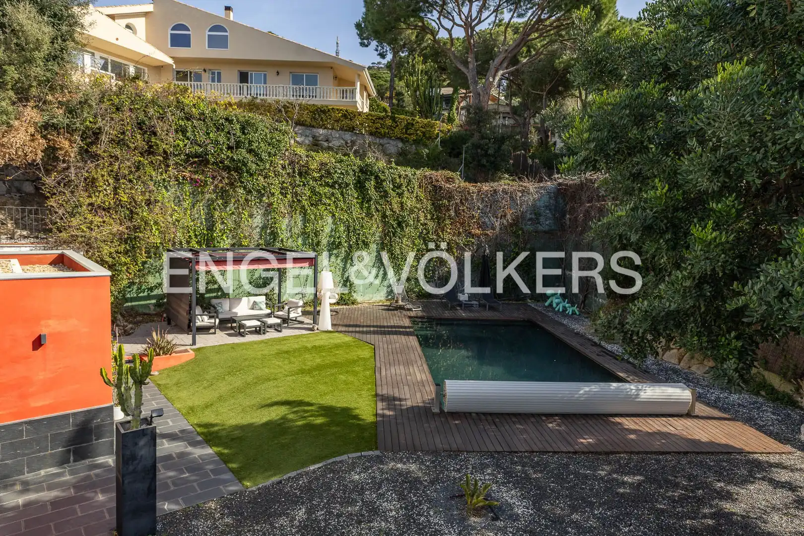 Swimming pool of Houses for rent in Cabrils  with Air Conditioner, Heating and Private garden