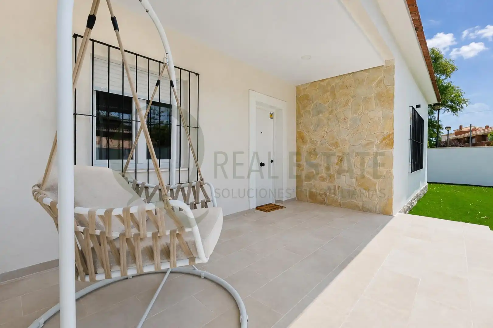 Terrassa de Casa o xalet en venda en Sant Joan d'Alacant amb Aire condicionat, Jardí privat i Piscina