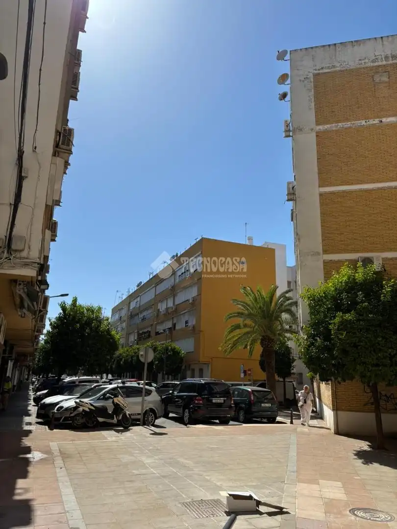 Außenansicht von Wohnung zum Verkauf in Alcalá de Guadaira mit Klimaanlage