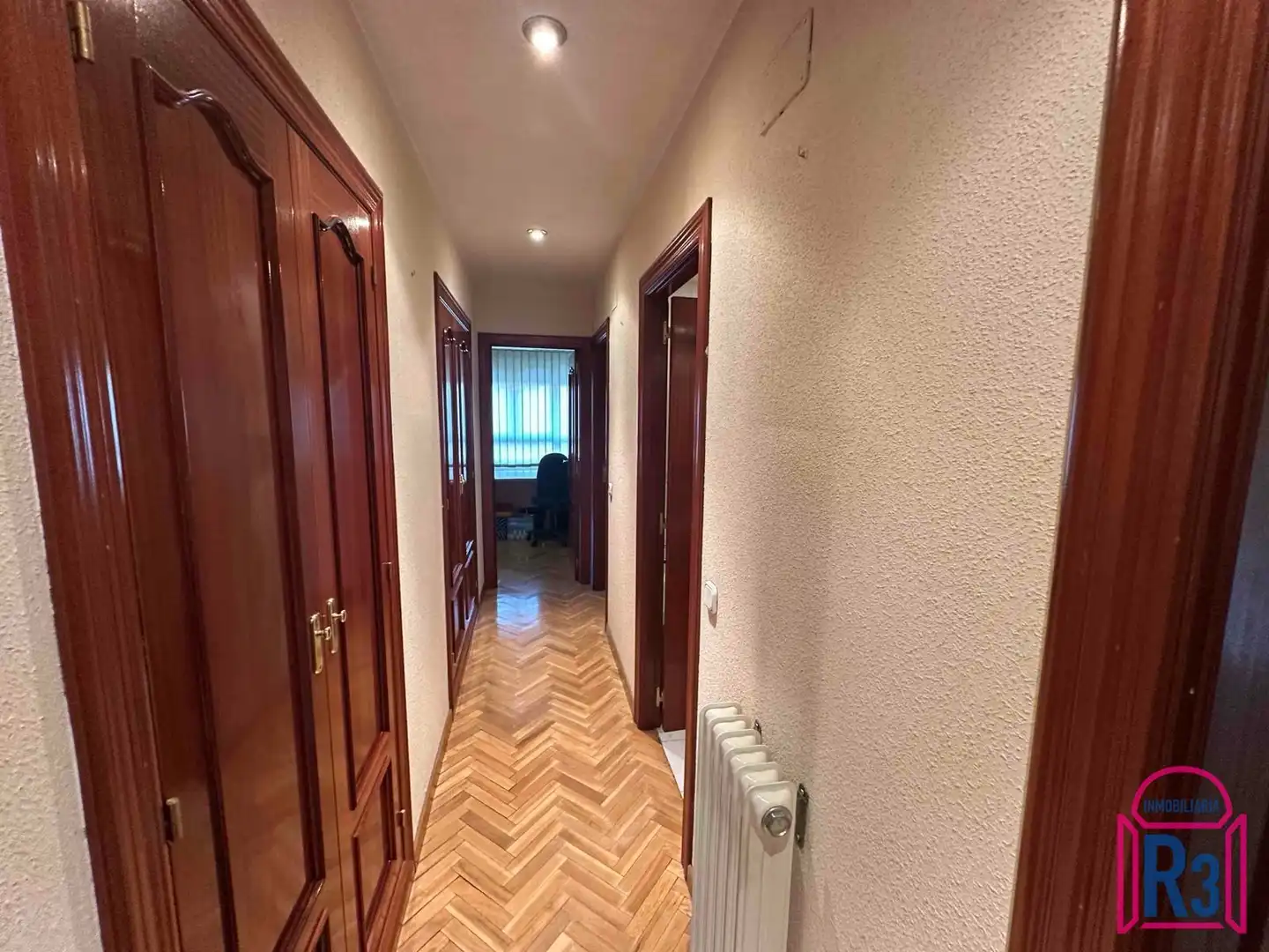 Piso en venta en León Capital  con Calefacción, Terraza y Trastero