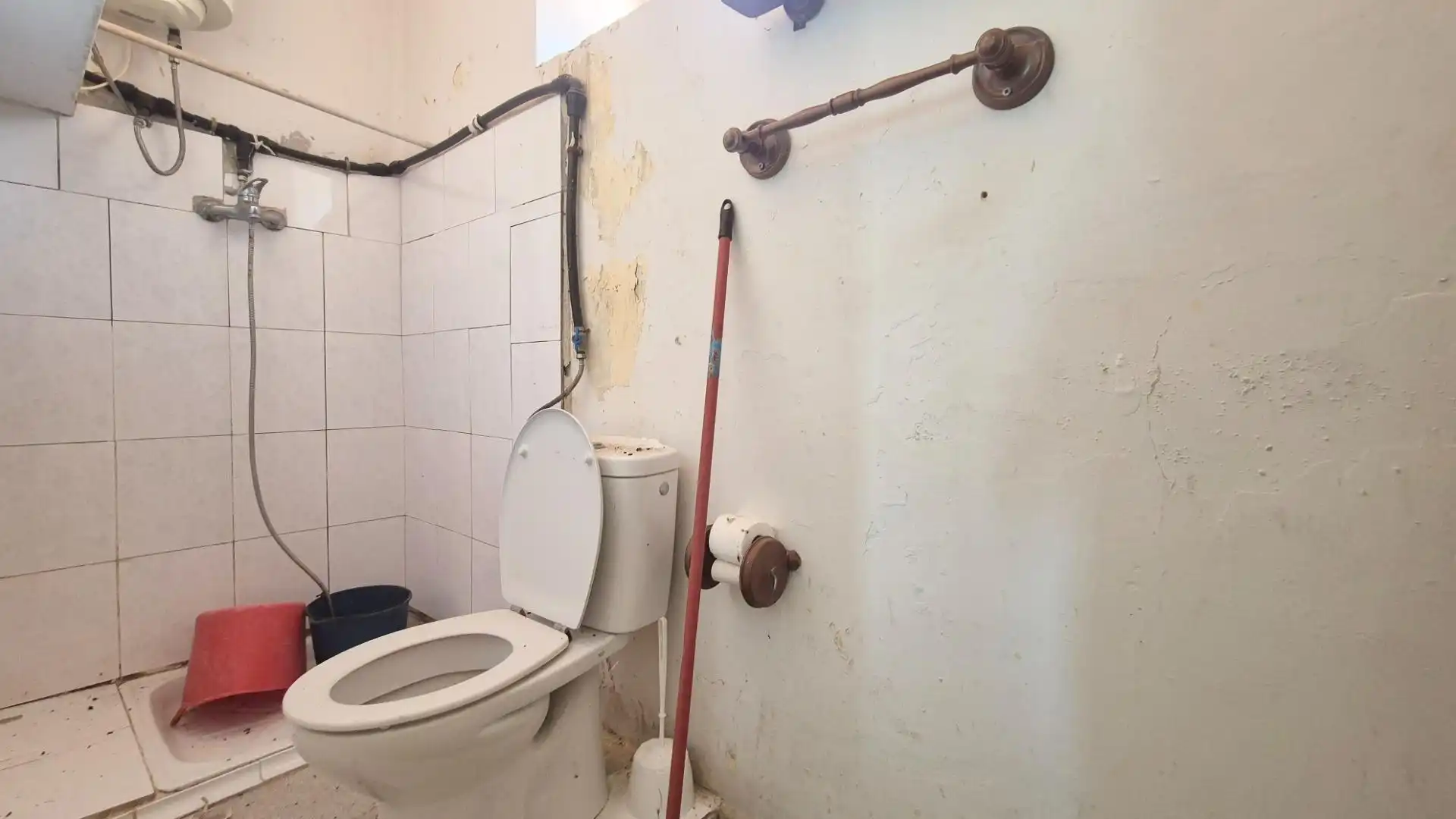 Bany de Local en venda en Pereña de la Ribera