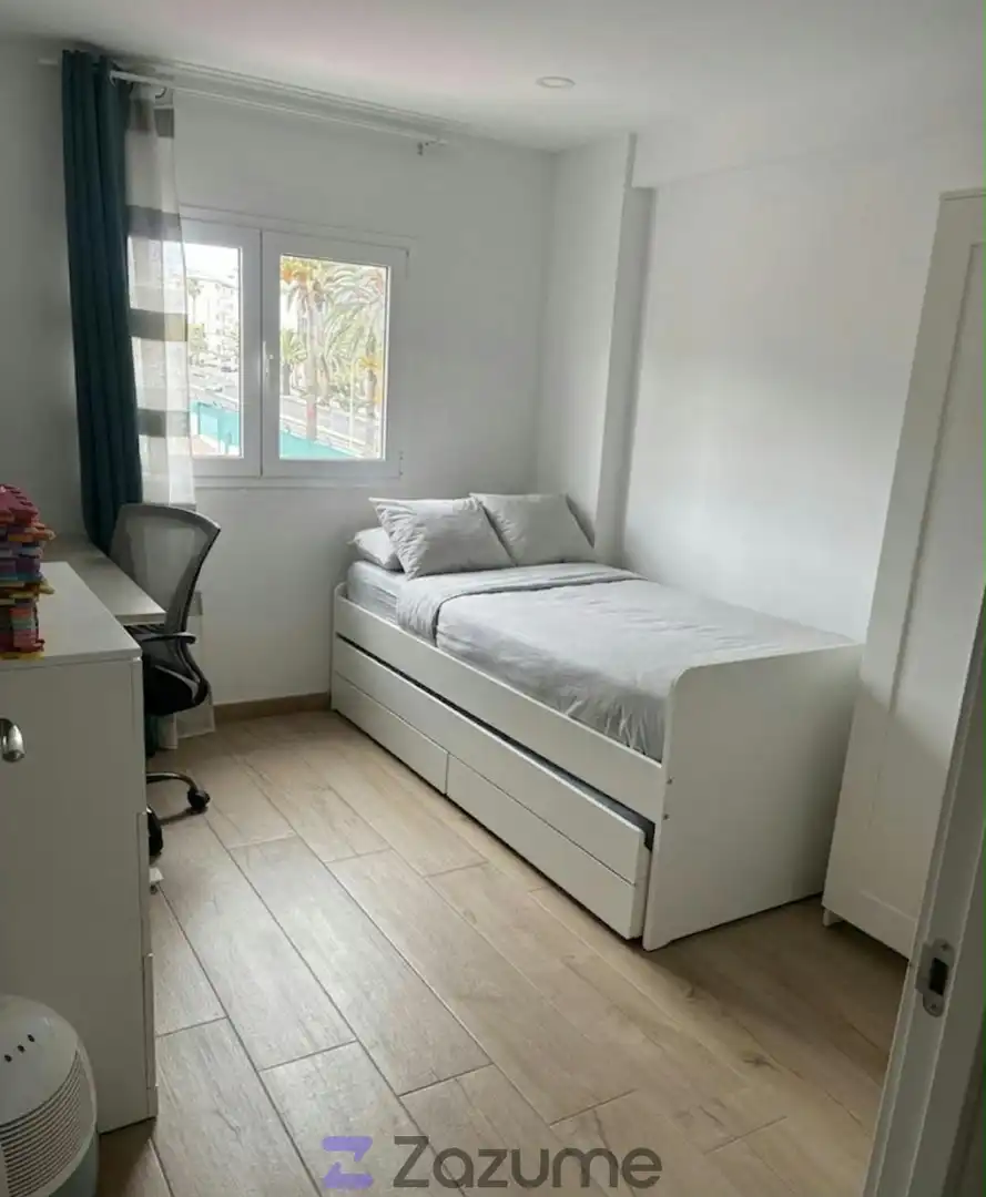 Bedroom of Flat for rent in Las Palmas de Gran Canaria  with Furnished, Oven and Washing machine
