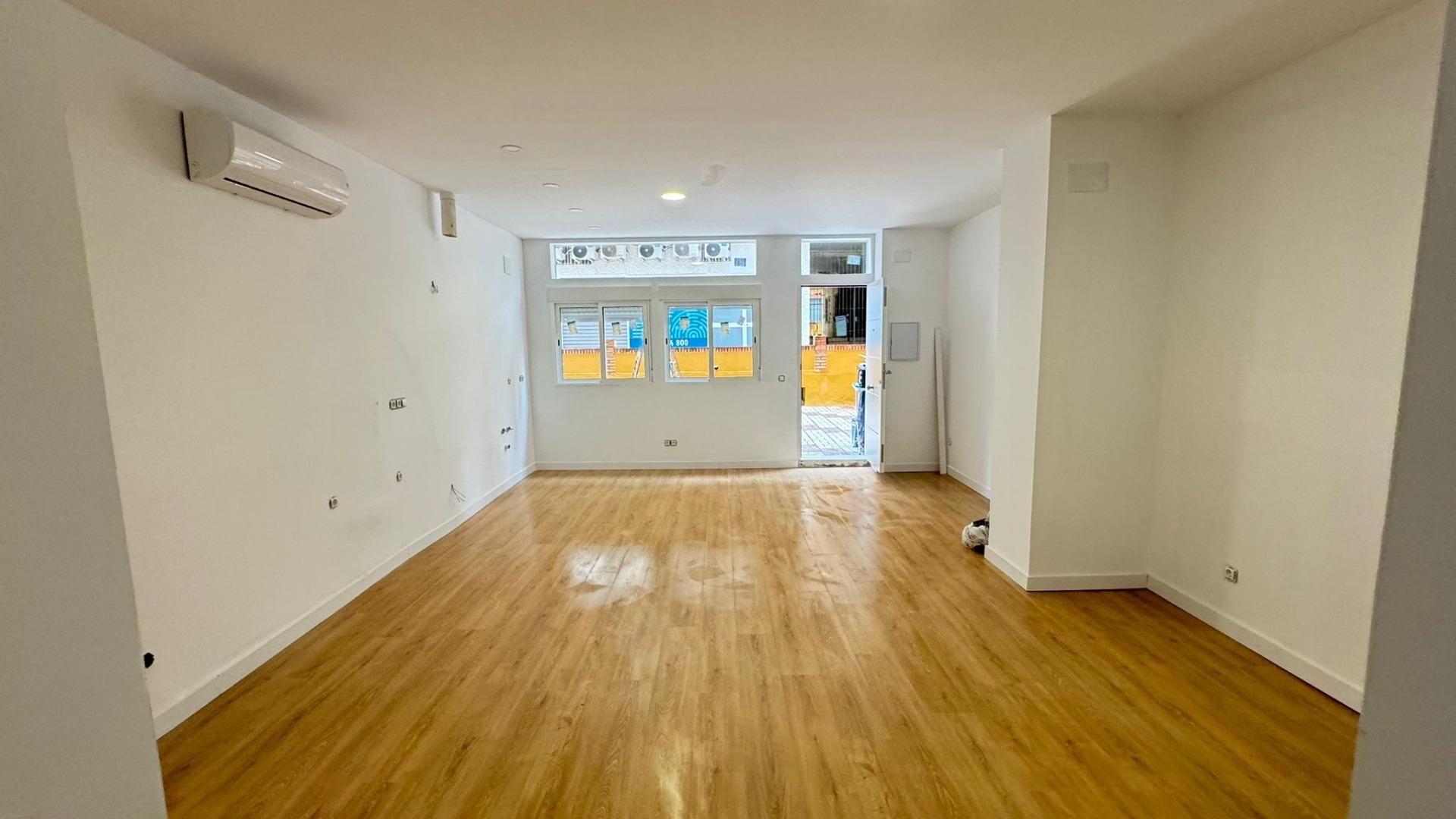 Apartment for sale in Calle Martínez de la rosa, Suárez