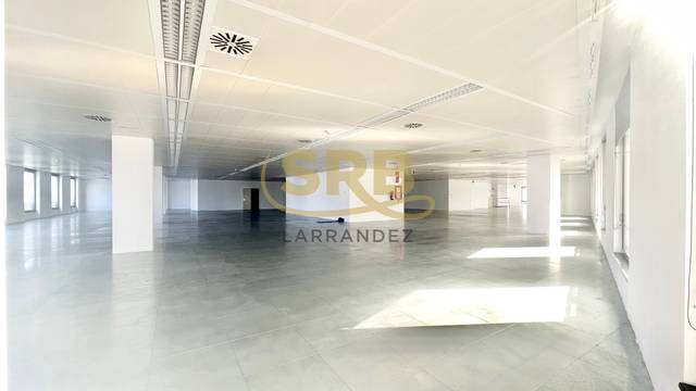 Oficina en Alquiler en N/A en Barri de les Corts