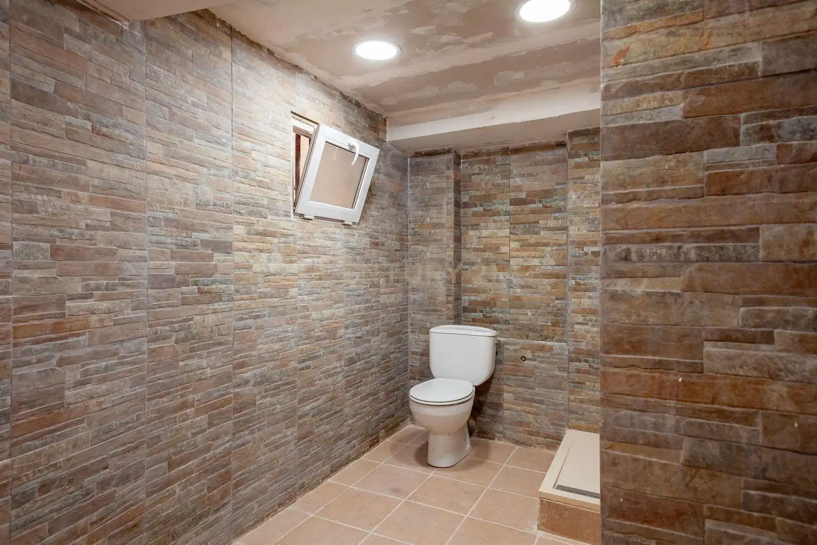 Badezimmer von Geschaftsraum zum Verkauf in Premià de Dalt mit Klimaanlage