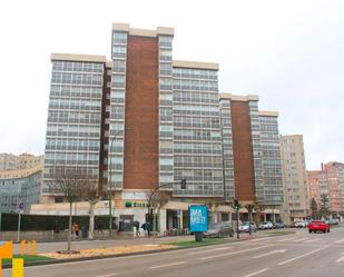 Exterior view of Flat for sale in Burgos Capital  with Heating, Terrace and Storage room