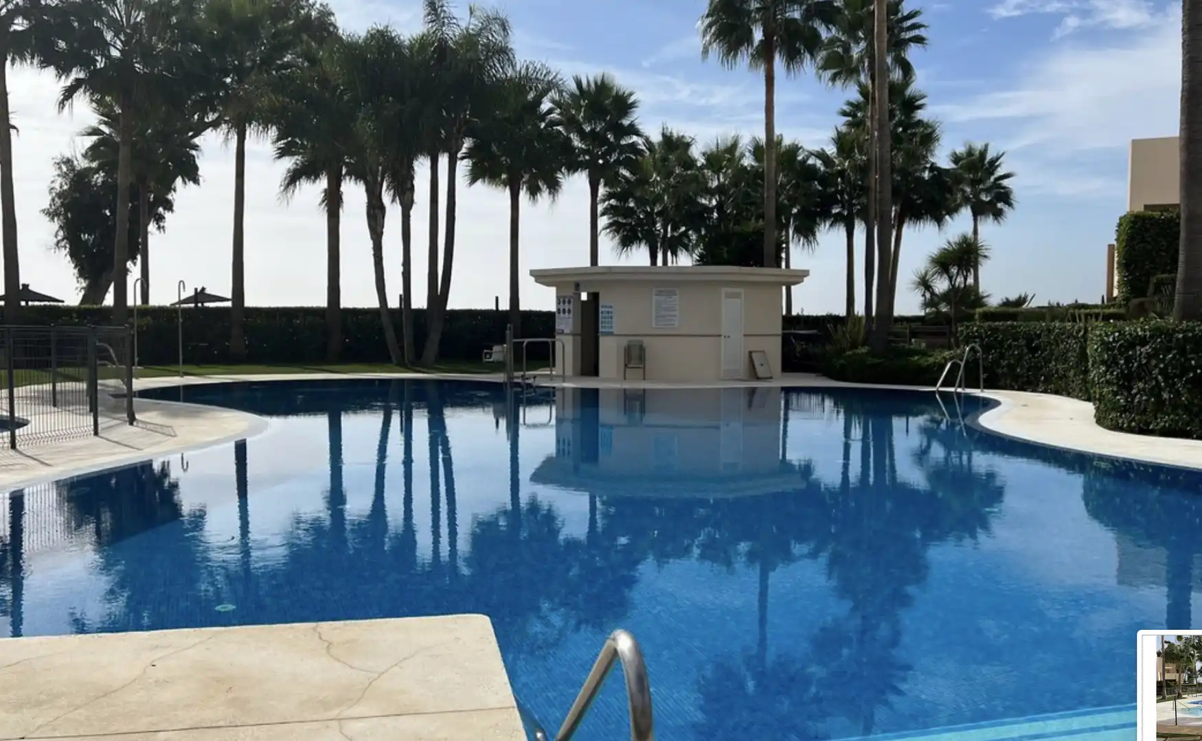 Piscina de Planta baixa en venda en Estepona amb Aire condicionat, Terrassa i Traster