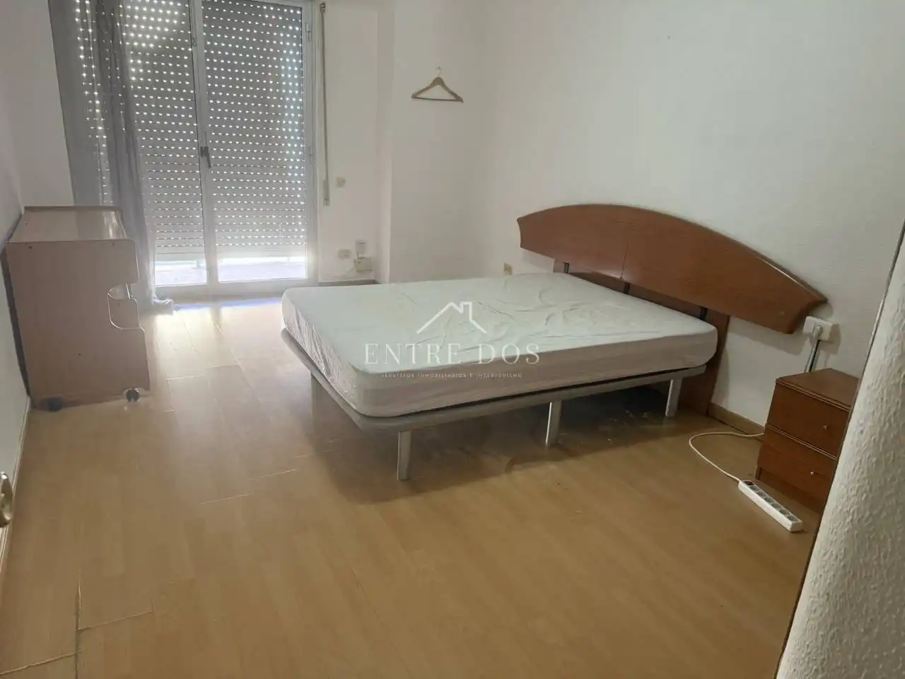 Wohnung zur Miete in Calle Ramón y Cajal, Hospital - Plaza del Real