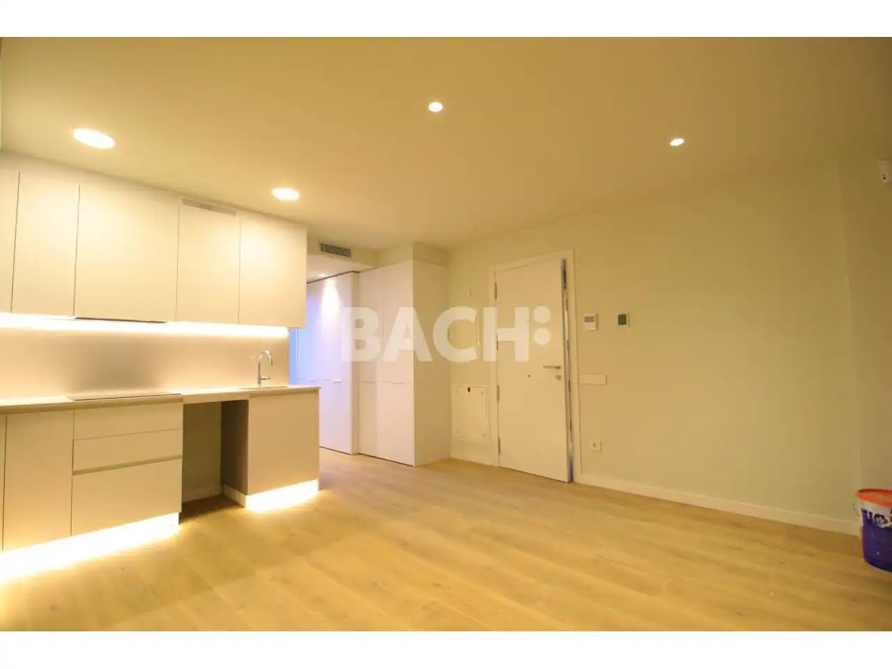 Piso con ascensor en venta en Calle Nou 127, imagen 4