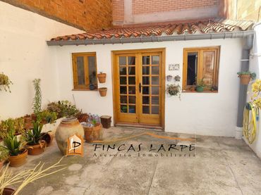 House with garden for sale in Martorell