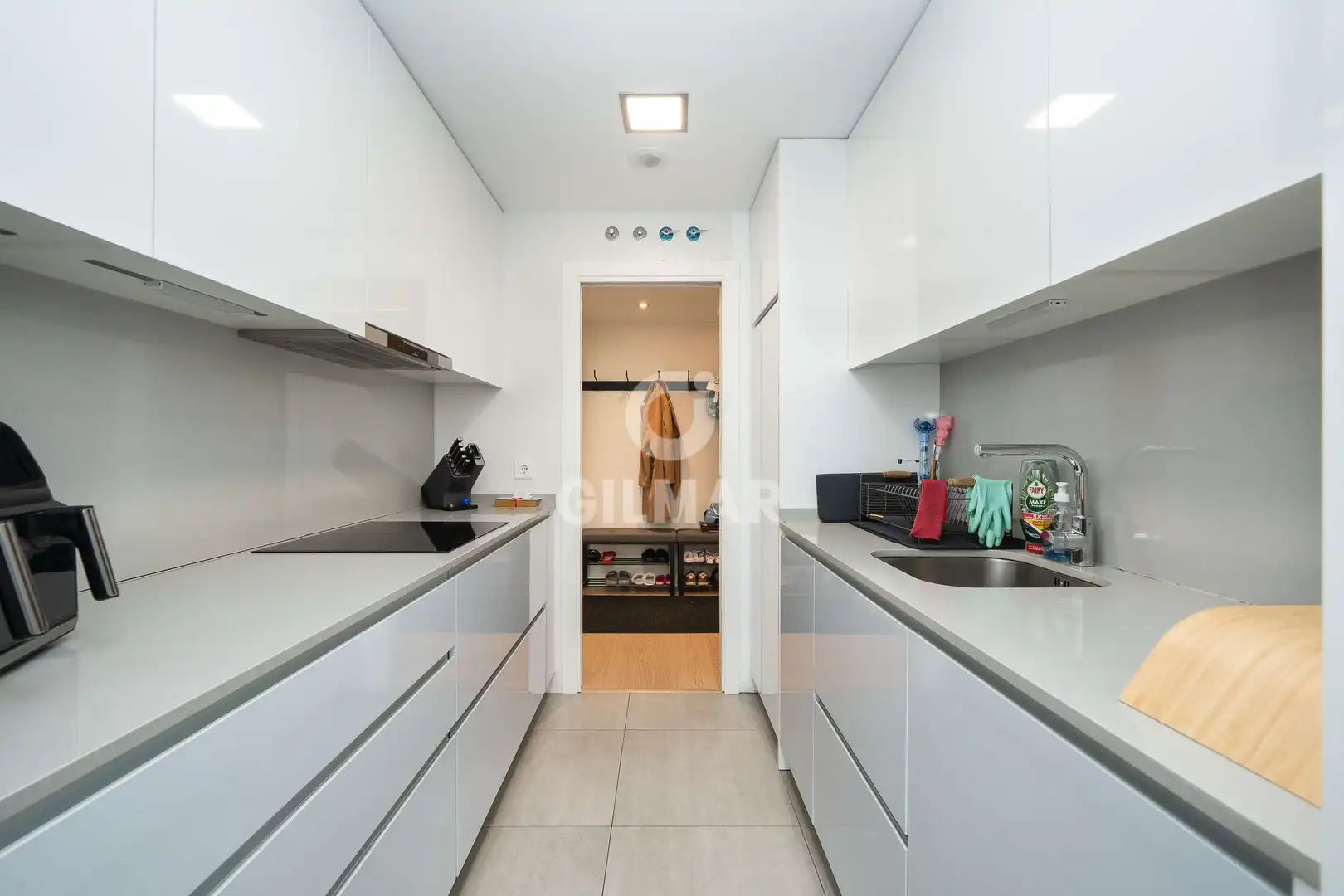 Kitchen of Flat for sale in Madrid  with Heating, Private garden and Storage room