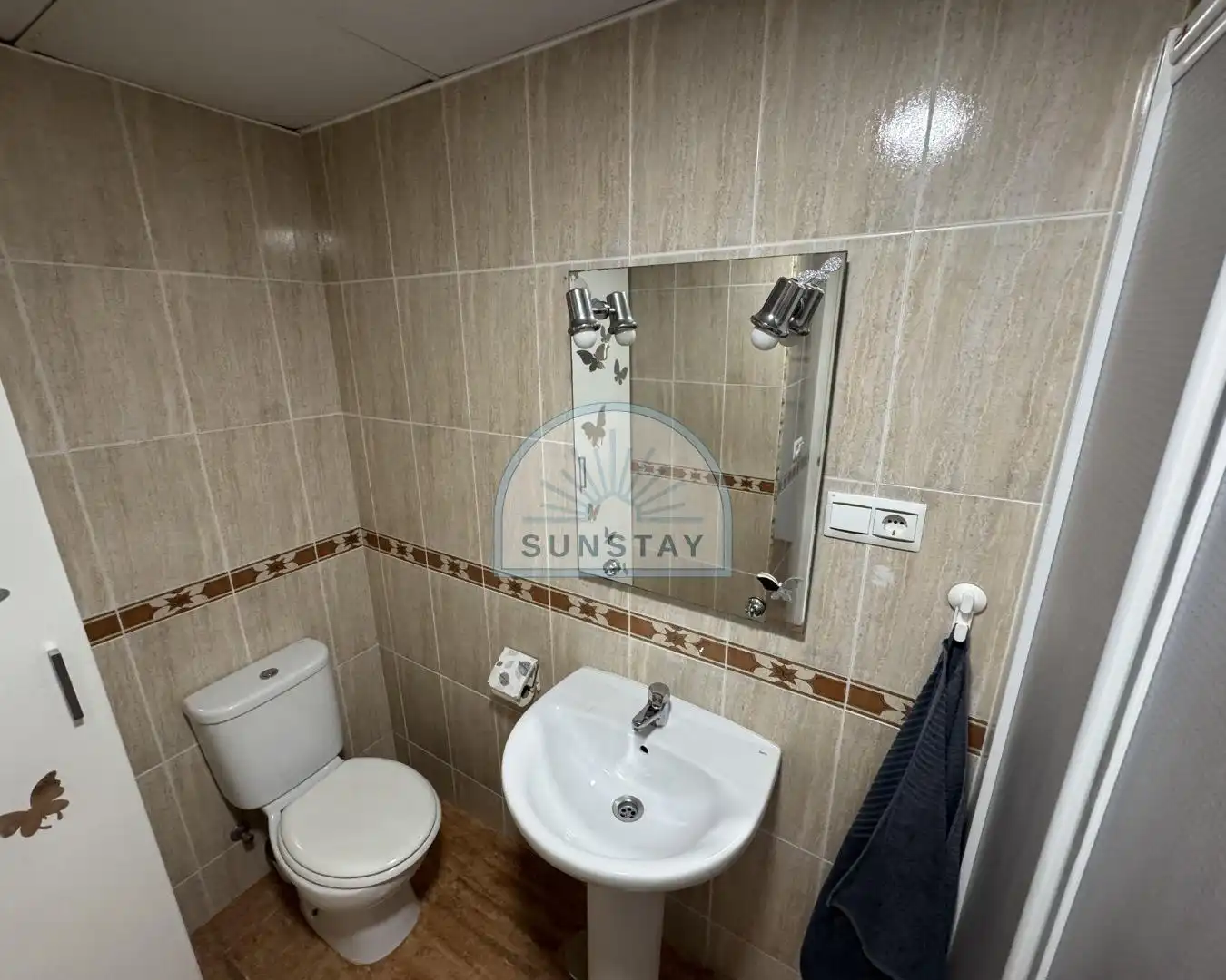 Bany de Apartament en venda en Torremolinos amb Aire condicionat, Terrassa i Piscina comunitària
