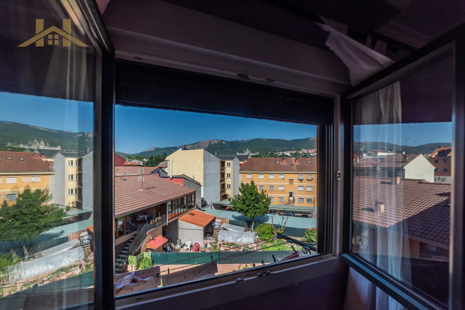 Attic for sale in El Escorial  with Air Conditioner, Heating and Terrace