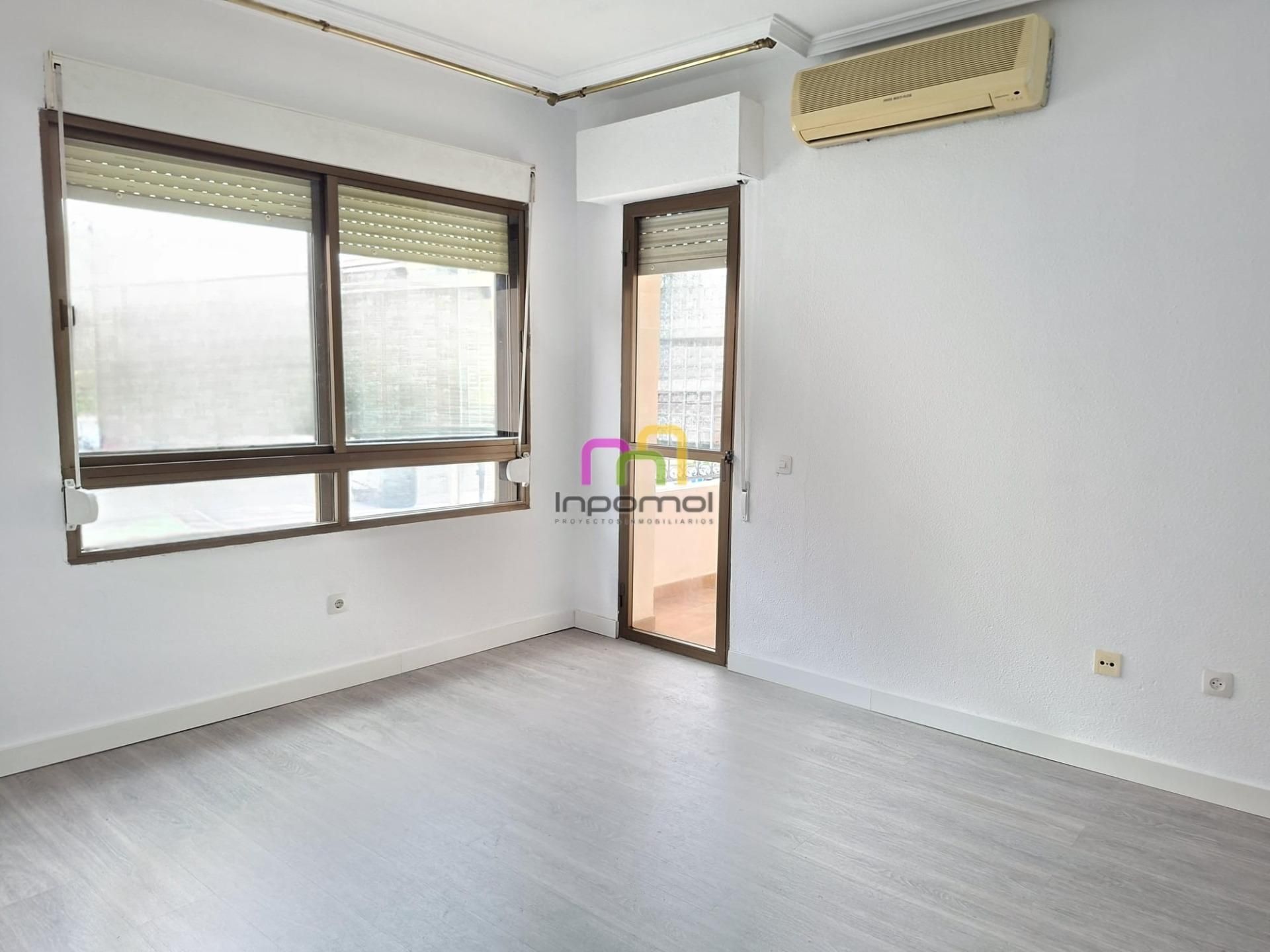 Dormitori de Apartament en venda en Badajoz Capital amb Aire condicionat i Balcó