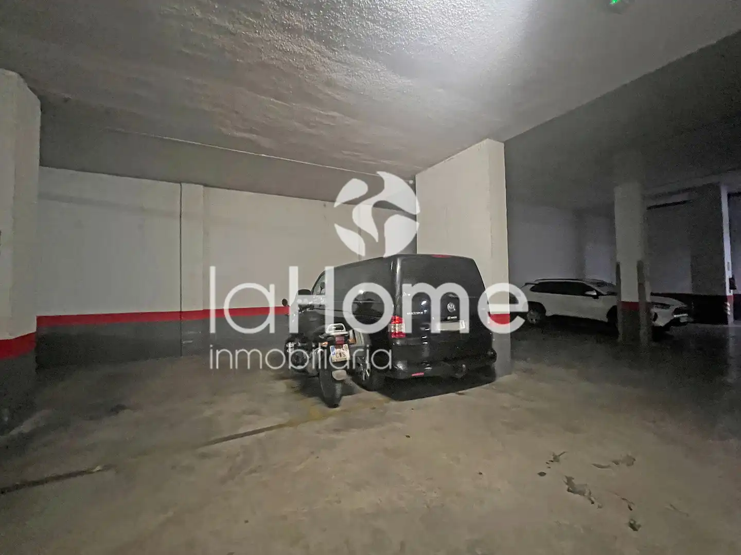 Parking of Apartments for rent in Paterna  with Air Conditioner, Terrace and Furnished