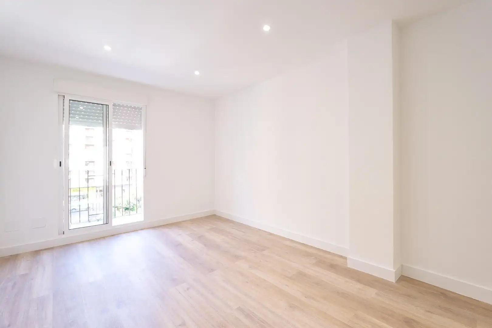 Bedroom of Flat for sale in Zaragoza