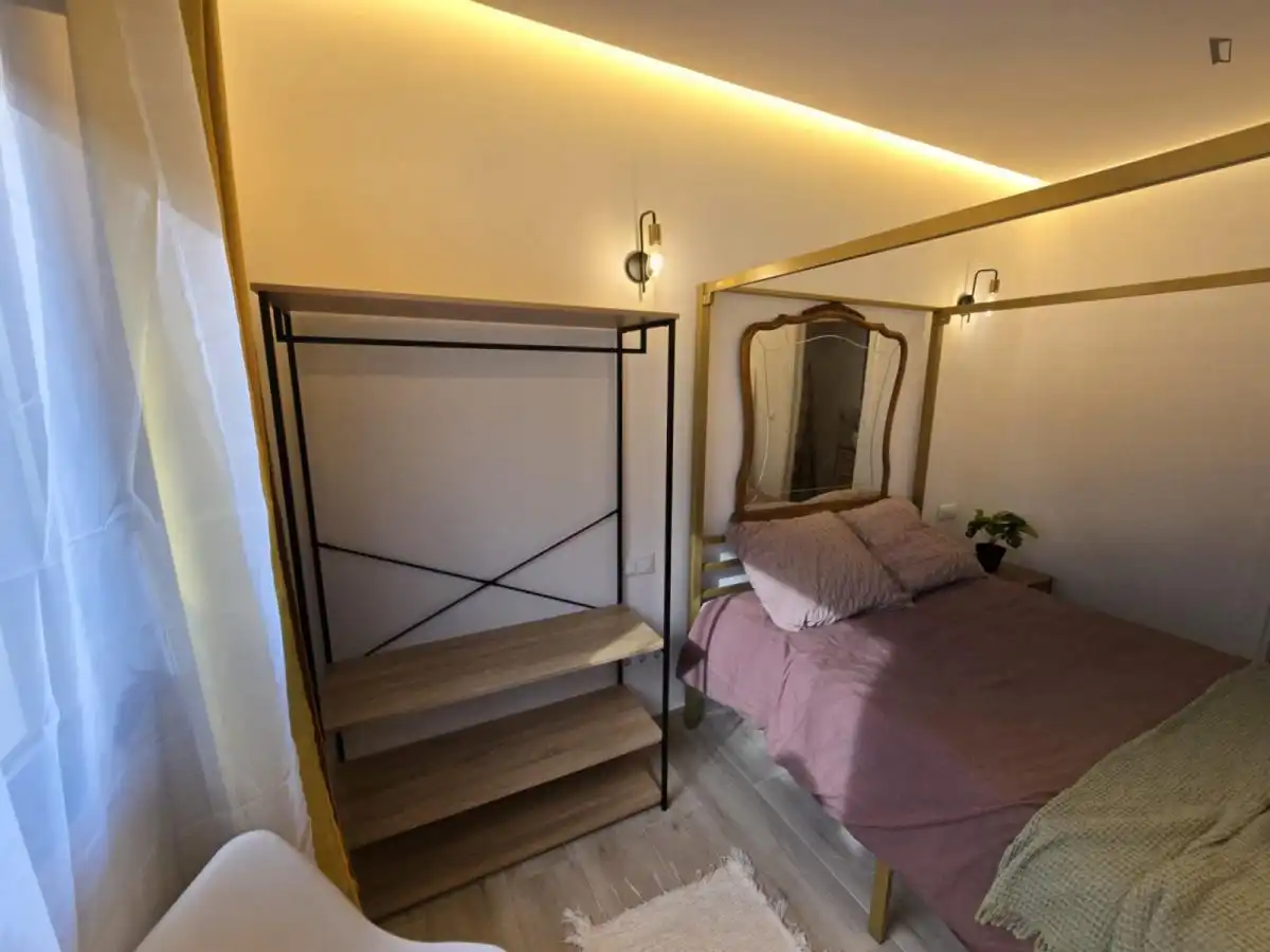 Habitación de Casa o chalet de alquiler en Madrid con Aire acondicionado, Amueblado y Lavadora