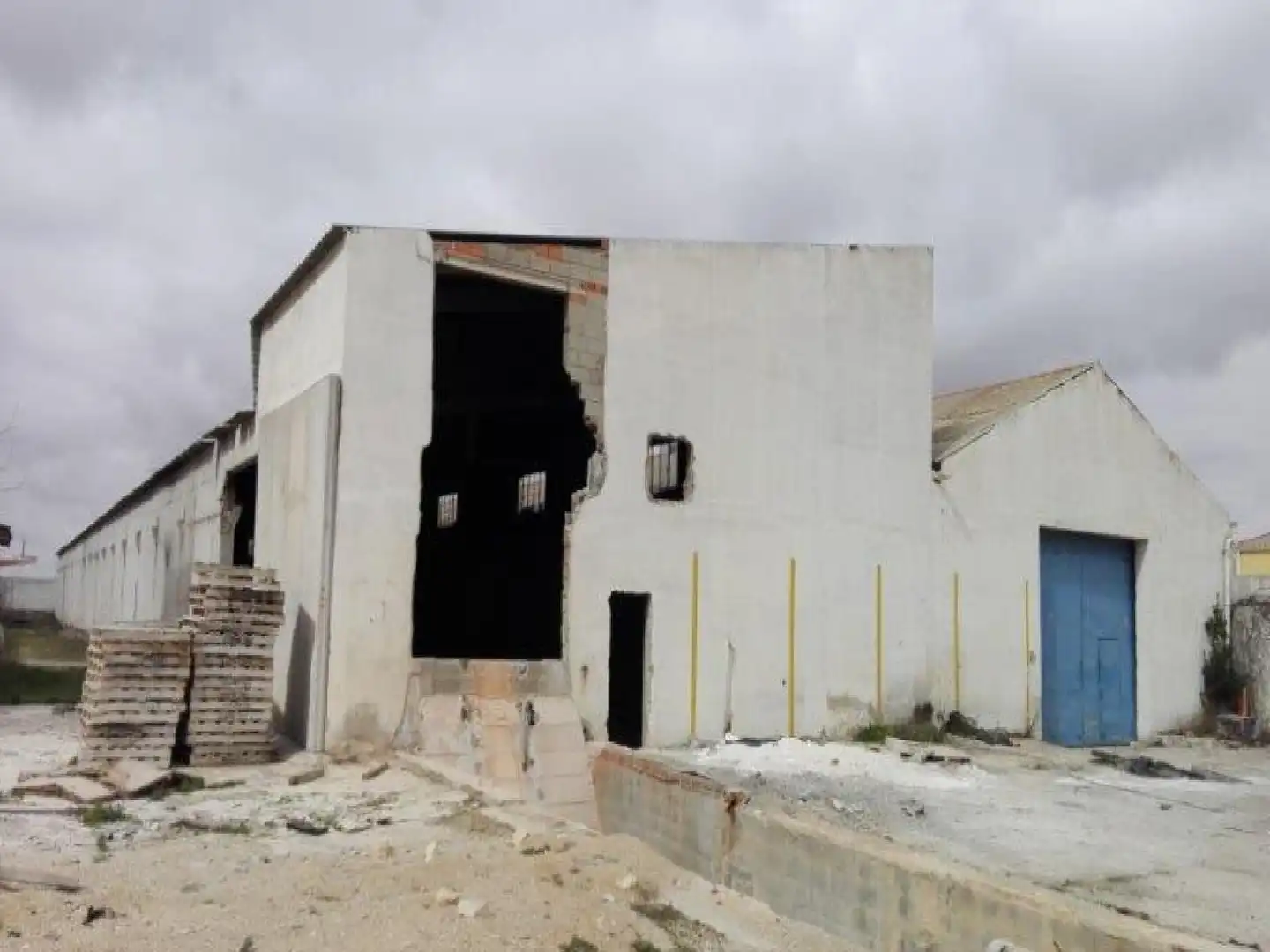 Exterior view of Industrial buildings for sale in Socuéllamos