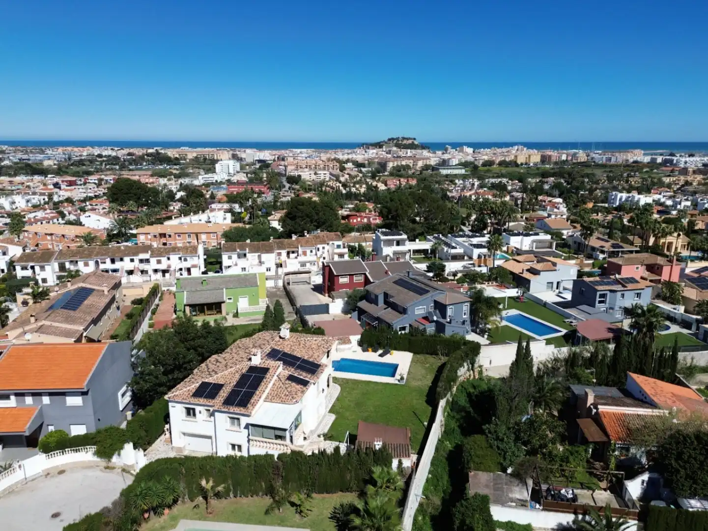 Detached house with pool for sale in El Montgó, imagen 4