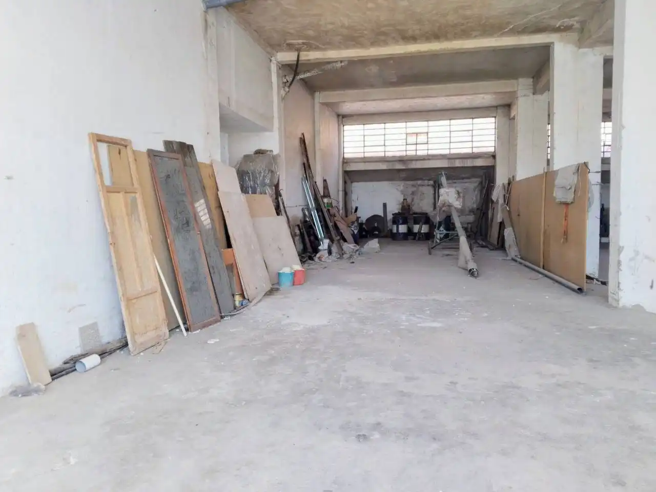 Geschaftsraum zur Miete in Calle Romancero, San Julián - Barriada de Cortes