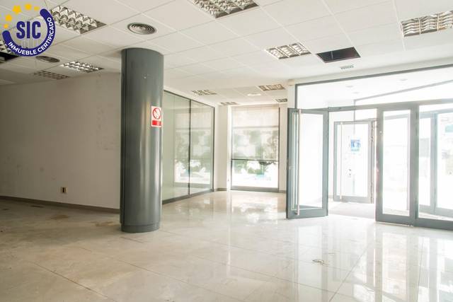 Local comercial en Venta en Paseo MORELLA, 25 en Estación - Universidad