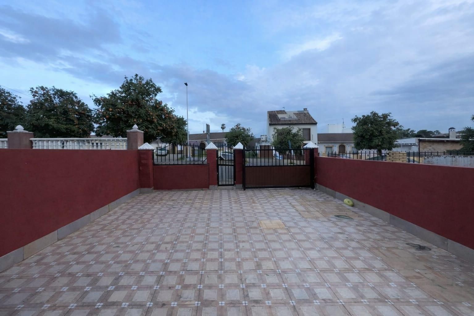 Exterior view of Houses for sale in  Córdoba Capital  with Air Conditioner, Private garden and Storage room