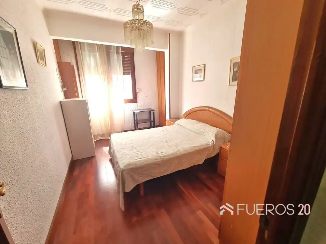 Schlafzimmer von Wohnung zum Verkauf in Barakaldo  mit Heizung und Möbliert
